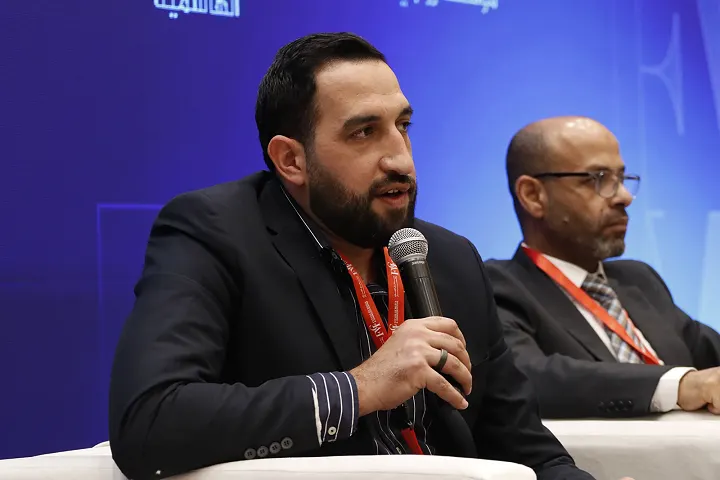 دعوات لتعزيز الشراكة بين الإعلام والمنظمات الإنسانية وحماية كرامة المستفيدين
