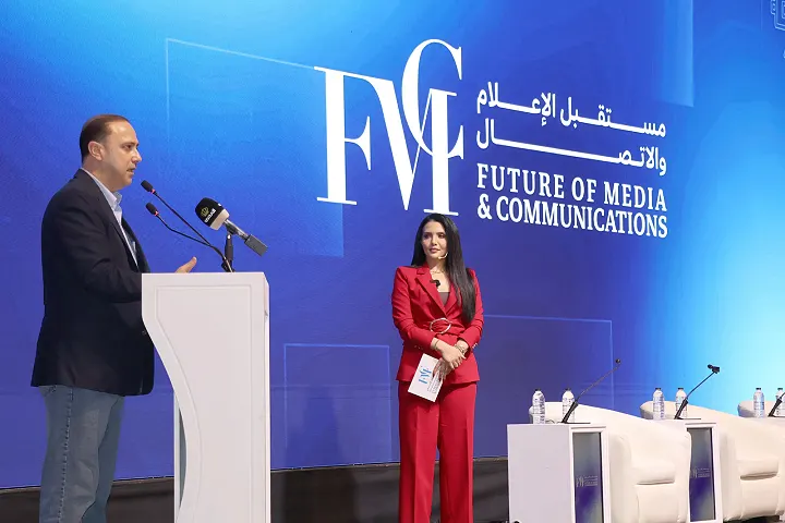 المومني: الشباب مسؤولون عن مواجهة الأخبار المضللة