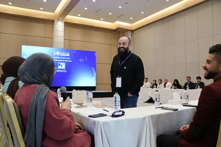 يوم دراسي في الإعلام الذكي وصناعة المحتوى الرقمي