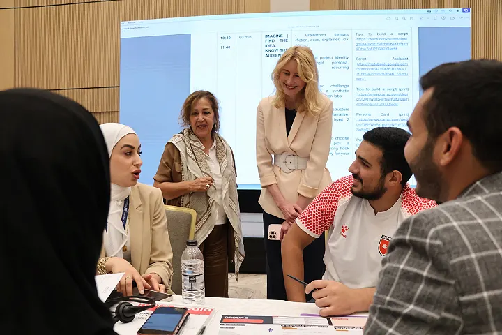 يوم دراسي في الإعلام الذكي وصناعة المحتوى الرقمي